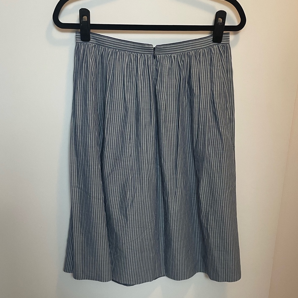 Vince NWOT A-Line Pinstripe Skirt, Size 4, 100% Cotton - Picture 2 of 4